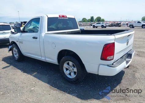 2016 Ram 1500 Tradesman из США, поврежденный, VIN 3C6JR6AT0GG331339